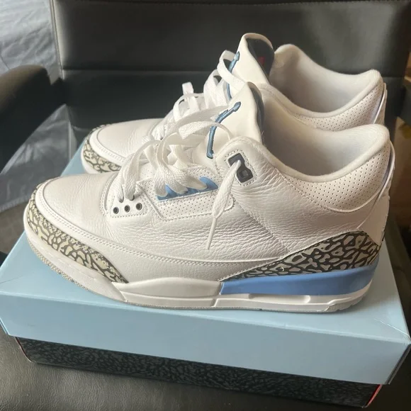 Jordan | Shoes | Jordan Unc 3s Size 5 | Poshmark display picture 1